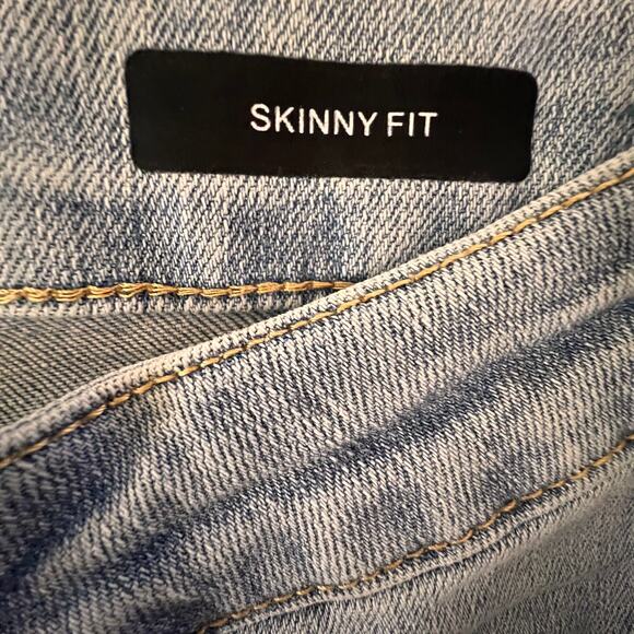 Judy Blue Jeans 14W Light Wash High Rise Distressed Skinny Denim - Picture 12 of 15